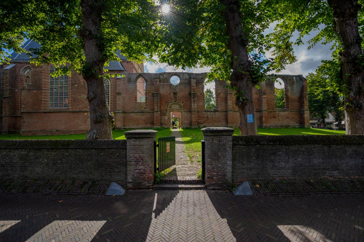 Ruïnekerk in Bergen